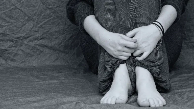 दिल्ली में दृष्टिबाधित महिला का यौन उत्पीड़न