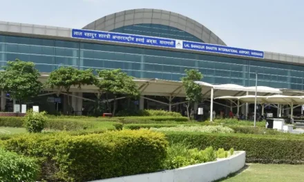 वाराणसी हवाई अड्डे ने संस्कृत में की घोषणाएं, इंटरनेट पर प्रतिक्रिया- देखें वीडियो