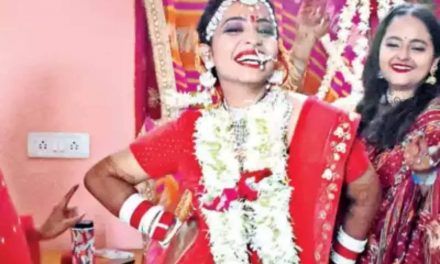 यह लड़की बना रही है ‘सोलोगैमी’ का चलन;  खुद से शादी |  द टाइम्स ऑफ़ इण्डिया.
