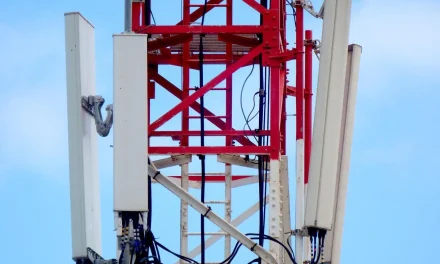 5G रोलआउट नई समस्या लाता है: दूरसंचार उद्योग ने नकली मोबाइल टॉवर स्थापना के खिलाफ चेतावनी दी