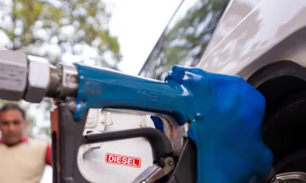 वैट कटौती के बाद मुंबई में पेट्रोल की कीमतों में गिरावट: अपने शहर में पेट्रोल, डीजल की कीमतों की जांच करें