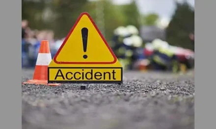 यूपी के बाराबंकी में ट्रैक्टर-ट्रॉली दुर्घटना में दो की मौत, 34 घायल