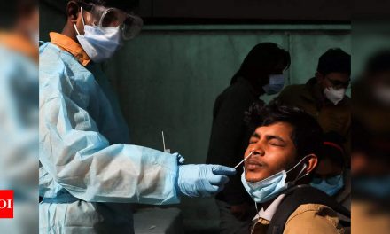 क्या COVID महामारी आखिरकार खत्म हो रही है?  डॉक्टर जो सोचते हैं उसे साझा करते हैं – टाइम्स ऑफ इंडिया