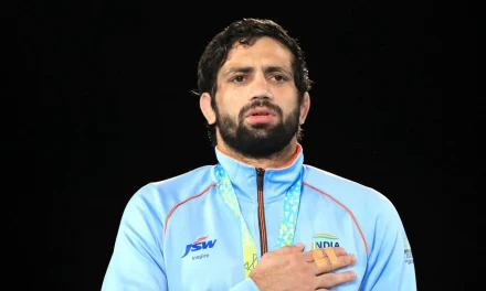 विश्व कुश्ती चैंपियनशिप: रवि दहिया बाहर, नवीन कांस्य पदक के दौर में