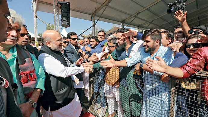 जम्मू-कश्मीर के बारामूला में एक रैली में केंद्रीय गृह मंत्री अमित शाह;  (फोटो: एएनआई)