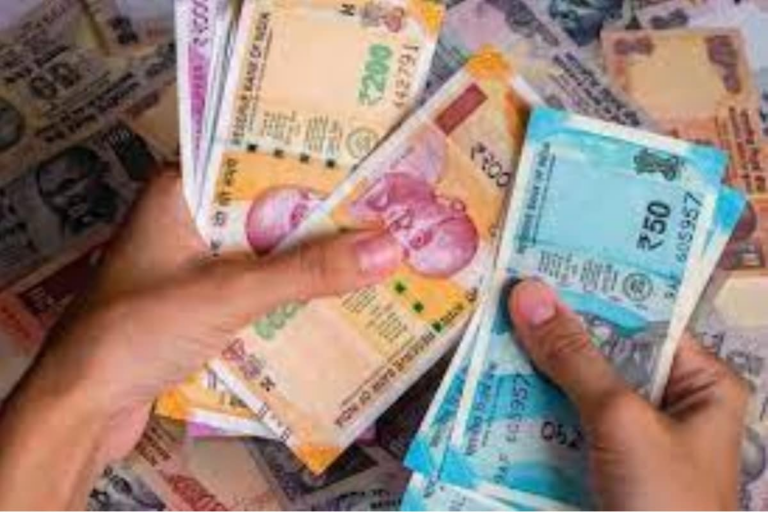 केंद्र ने केंद्र सरकार के कर्मचारियों, पेंशनरों के लिए 4% महंगाई भत्ता बढ़ोतरी को मंजूरी दी