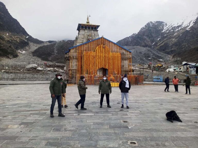 चार धाम की यात्रा के लिए बंद हुई रजिस्ट्रेशन प्रक्रिया, ग्राहकों को हो रही परेशानी