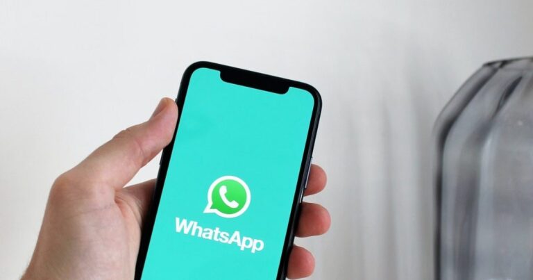 Whatsapp से भी डाउनलोड कर सकते हैं PAN, DL समेत कई डॉक्यूमेंट, जानें तरीका