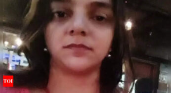 मुंबई के मलाड में सड़क पर जानवरों को चारा खिलाने पर कॉलेज लेक्चरर से मारपीट, असंज्ञेय शिकायत दर्ज | मुंबई समाचार – टाइम्स ऑफ इंडिया