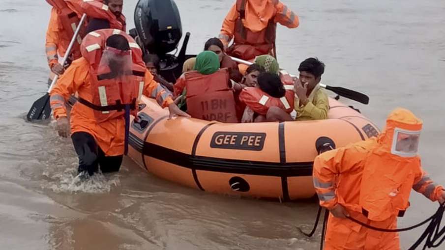 Biparjoy Cyclone, Biparjoy, Biparjoy News, द्वारिकाधीश मंदिर, गुजरात में बारिश