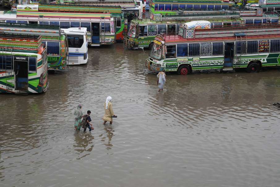 पाकिस्तान में फिर से हुई बारिश की बारिश