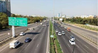 दिल्ली-गुड़गांव एक्सप्रेसवे पर यात्री अलर्ट! NHAI ने 1 अप्रैल से टोल शुल्क बढ़ाया; नई दरें जांचें