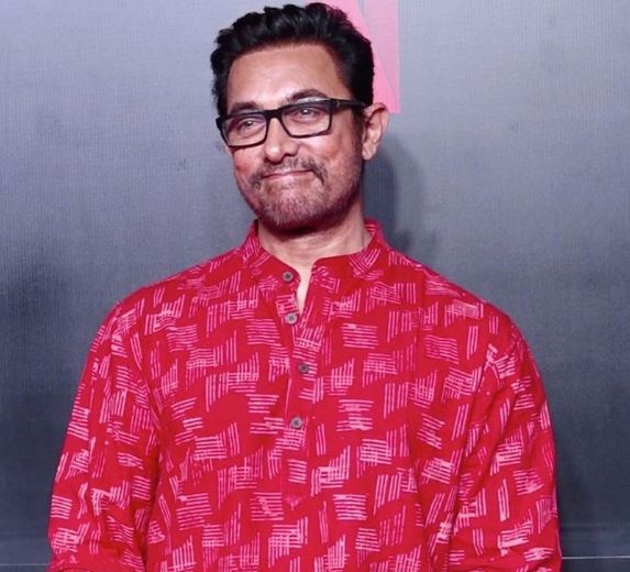 आमिर खान ने मुंबई में खरीदे 9.75 करोड़ के आलीशान अपार्टमेंट, जानें एक्टर की प्रॉपर्टी भी