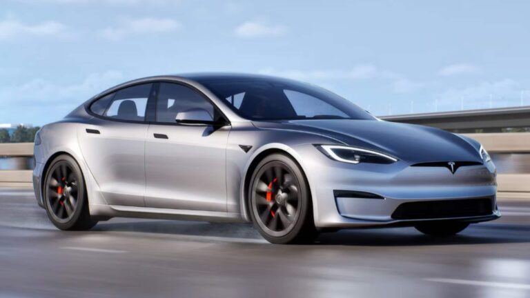 क्या टेस्ला मुश्किल में है? कीमतों में कटौती के बावजूद लगातार दूसरी तिमाही में बिक्री में गिरावट