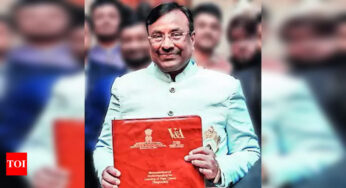 मुनगंटीवार ने शिवाजी के वाघ नख की प्रामाणिकता के दावों को नकारा | मुंबई समाचार – टाइम्स ऑफ इंडिया