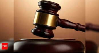 डांस बार में पकड़े गए 4 लोगों पर अश्लीलता का मामला बॉम्बे हाईकोर्ट ने खारिज किया | मुंबई समाचार – टाइम्स ऑफ इंडिया