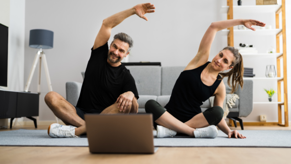 होम वर्कआउट जो हमें केवल 30 दिनों में 7kgs खोने में मदद करते हैं