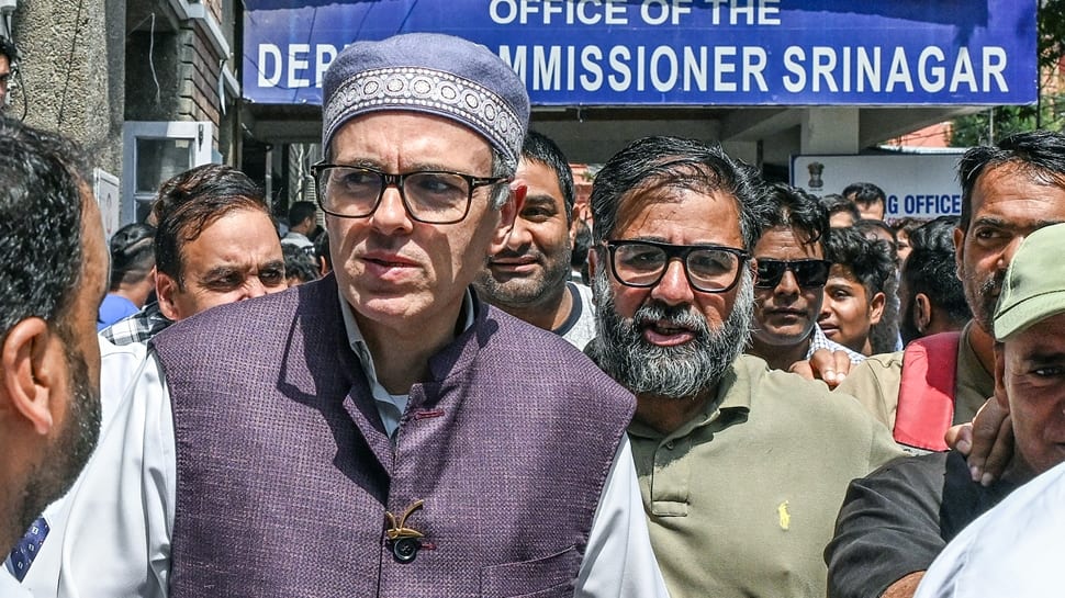 दो नागरिकों की मृत्यु: सीएम अब्दुल्ला, मुफ्ती शब्द की घटनाएं दुर्भाग्यपूर्ण हैं; पूछताछ के लिए बुलाओ 