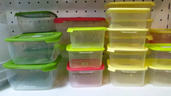 प्लास्टिक कंटेनर