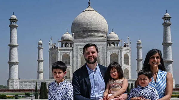 उषा वेंस ने 'सेलिब्रिटी' का दर्जा हासिल किया है