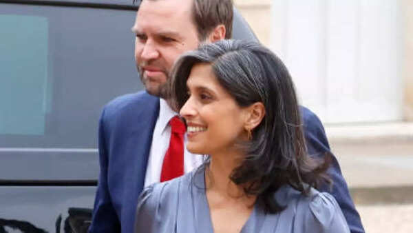 उषा वेंस कौन है?