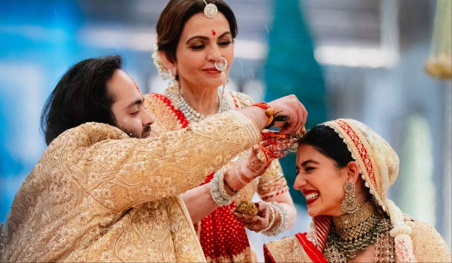 अनंत अंबानी, राधिका मर्चेंट