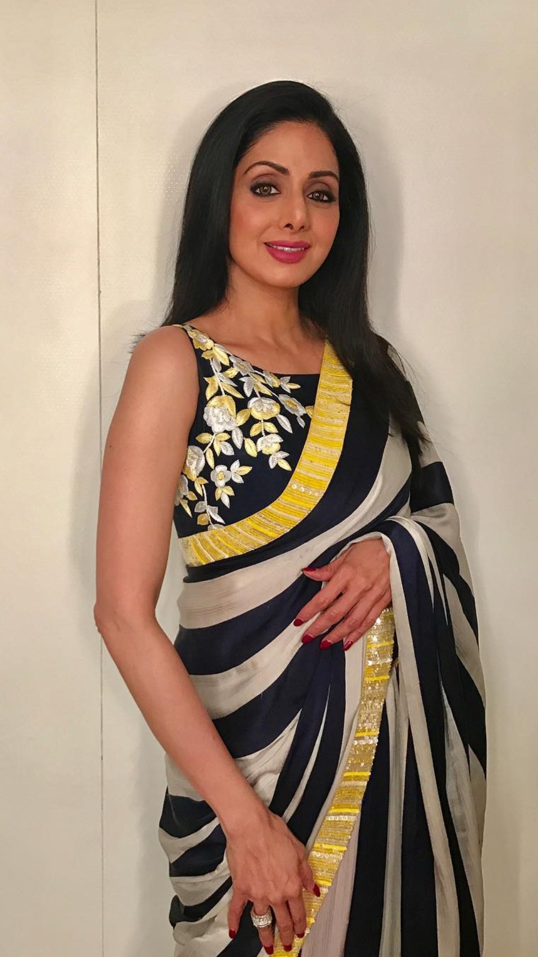 अय्यर क्यूथलस, मैडम मैडम लेडी लेडी kaynaurauraur