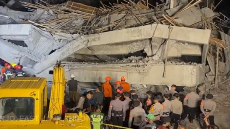 इंडोनेशिया स्कूल बिल्डिंग पतन