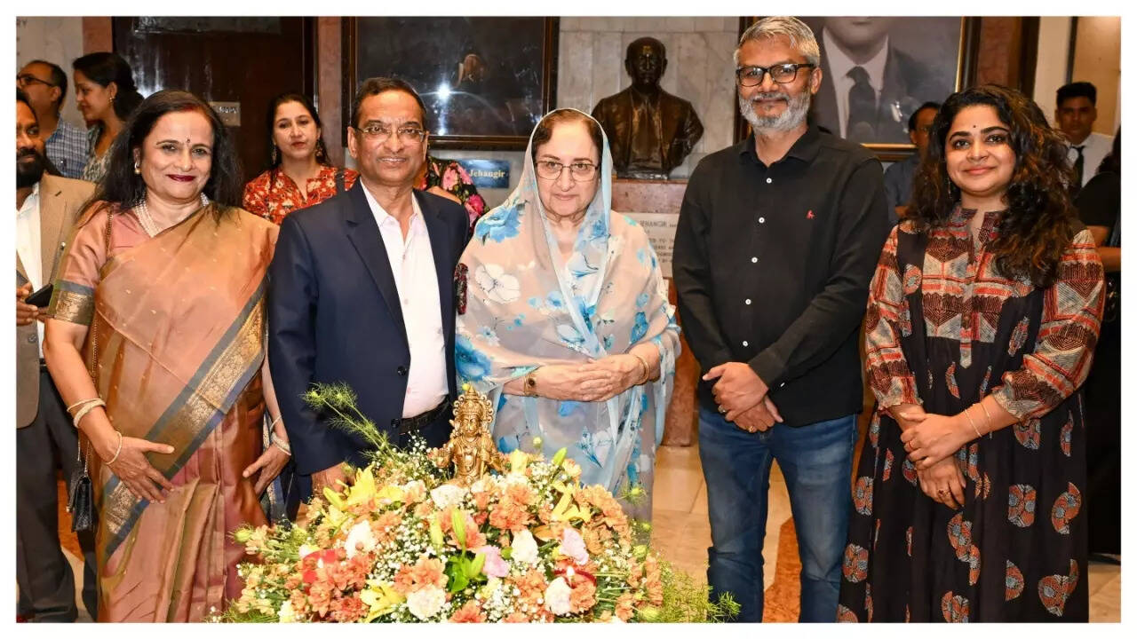 MIXCOLLAGE-09-SEP-2025-07-23-PM-2907