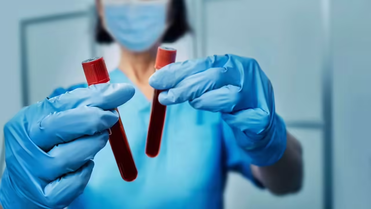 रक्त संक्रमण के बारे में 8 बातें जो आपको जाननी चाहिए