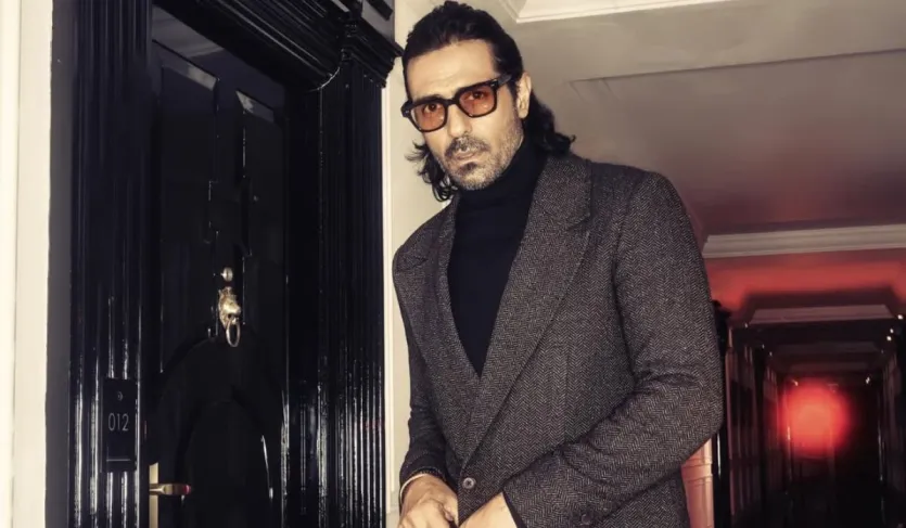 अभिनेताओं ने अपने करियर की शुरुआत की थी और आज वह अभिनेताओं के साथ-साथ भी हैं। जाने-माने फैशन डिज़ाइनर रहे रोहित बल ने अपने लुक को देखकर रेस्टॉरेंट को आगे बढ़ाने में मदद की थी। अर्जुन को 1994 में सोसाइटी फेस ऑफ द ईयर में रिकॉल मिला था। इसके बाद 2001 में उन्होंने बॉलीवुड डेब्यू किया। इस फिल्म के लिए अर्जुन को कई डेब्यू मिले।