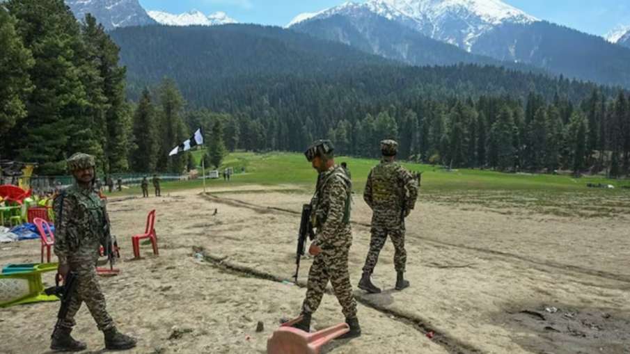 पहला गेम हमला पहला गेम हमला