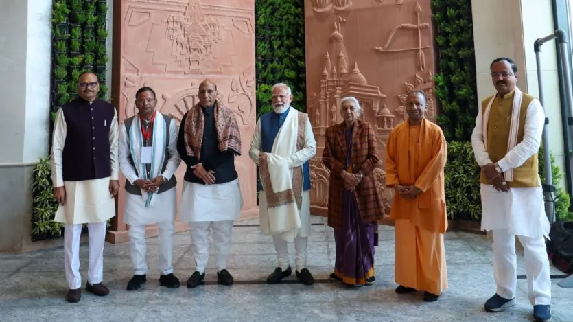 नेशन इंस्पिरेशन साइट्स में 6 हजार 300 वर्ग मीटर में फैला हुआ संग्रहालय भी है, जिसमें तीर्थयात्राओं, संघर्षों और दर्शन के बारे में डिजिटल और इमर्सिव दस्तावेजों के माध्यम से वर्णन किया गया है। अधिकारियों के अनुसार, इस संग्रहालय में श्यामा प्रसाद मुखर्जी, बालाजी उपाध्याय और पूर्व प्रधानमंत्री अटल बिहारी साहिब के सार्वजनिक जीवन के अहम चित्रों को चित्रित करने के लिए मूर्तियों का उपयोग भी किया गया है।