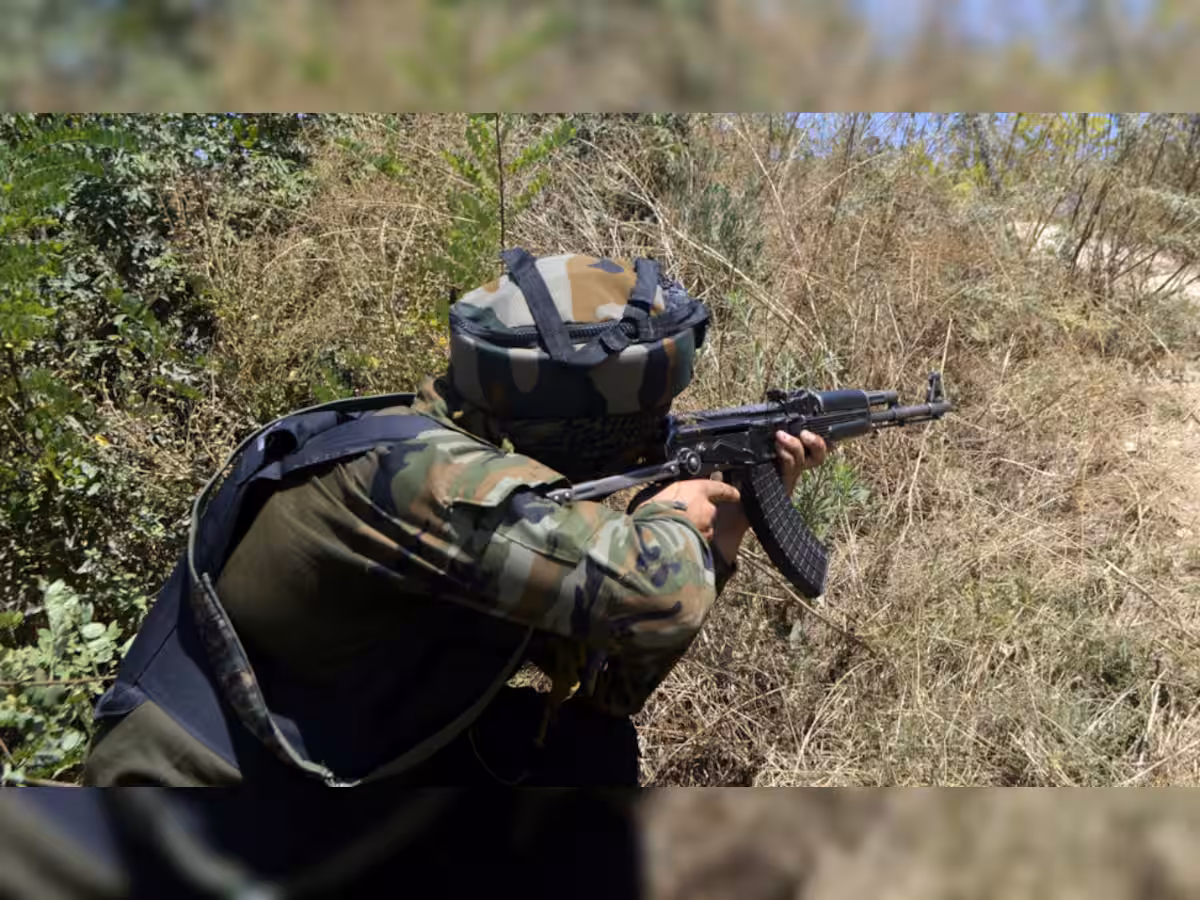 जम्मू-कश्मीर में एलओसी पर देखे गए कई ड्रोन, भारतीय सेना ने की त्वरित कार्रवाई