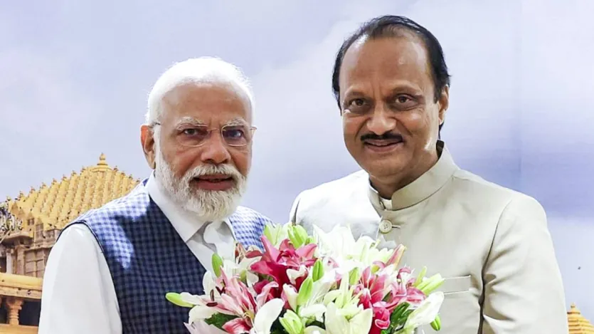 उनके निधन से प्रधानमंत्री मोदी समेत अन्य बौद्ध धर्मगुरुओं ने गहरा शोक व्यक्त किया है। महाराष्ट्र सरकार ने पूरे राज्य में 3 दिनों के लिए अजीत अजित के निधन की आधिकारिक घोषणा की है।