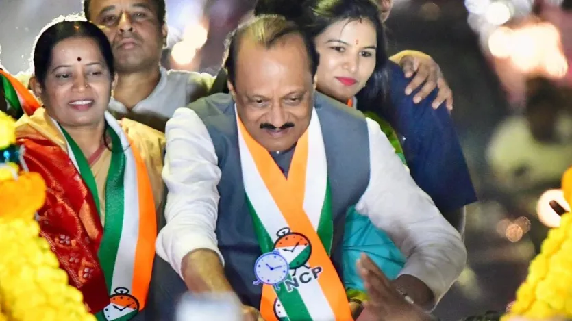 अजित के निधन पर महाराष्ट्र के साथ-साथ पूरे देश की राजनीतिक गलियारों में शोक की लहर है। प्लेन में मृत दिलदार राइटर को उनके विरोधी भी आखों से याद कर रहे हैं।