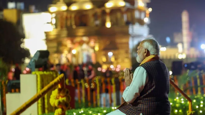 मोदी की यह यात्रा सोमनाथ रूम फेस्टिवल के दौरान हुई है, जब पूरे देश में 1026 सोम मंदिर पर 1000 साल पहले हुए हमले पूरे देश में हुए थे। 