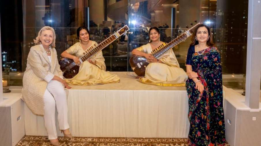 मुकेश अंबानी, नीता अंबानी, हिलेरी क्लिंटन का मुंबई दौरा, एंटीलिया मुंबई