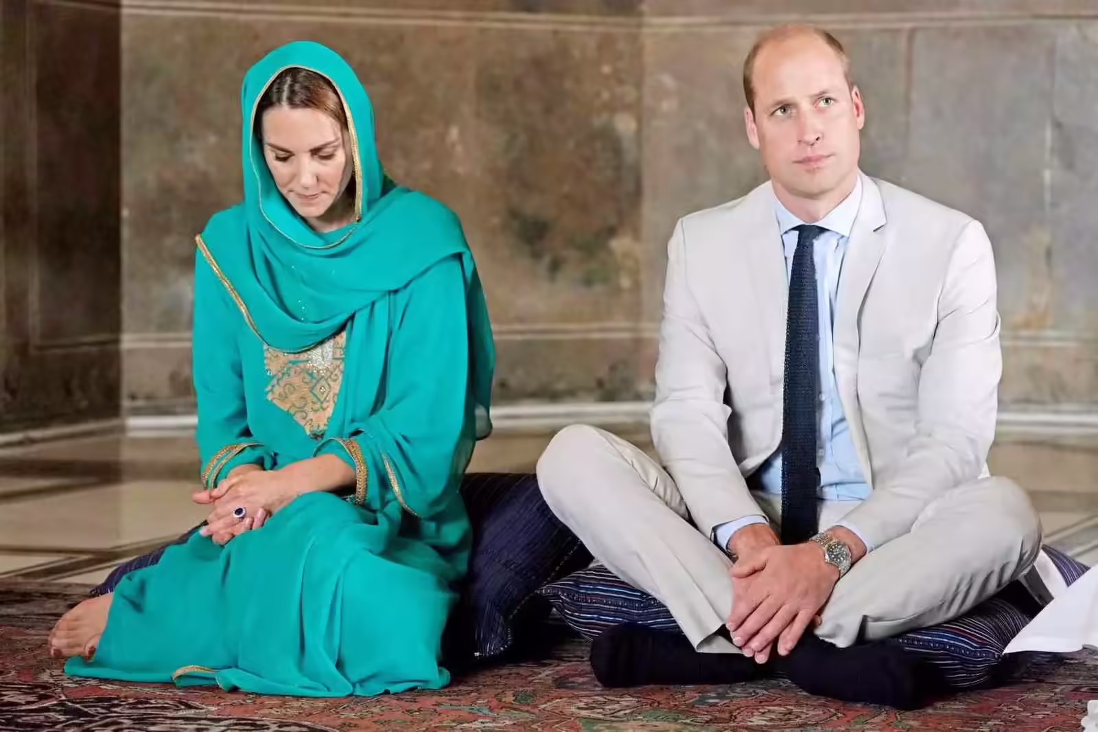 पाकिस्तान-1-3-1-2000-ae1f940239234eda86e966545d42f269