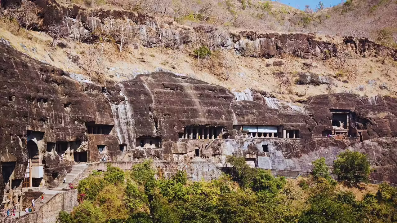 अजंता की गुफाएँ