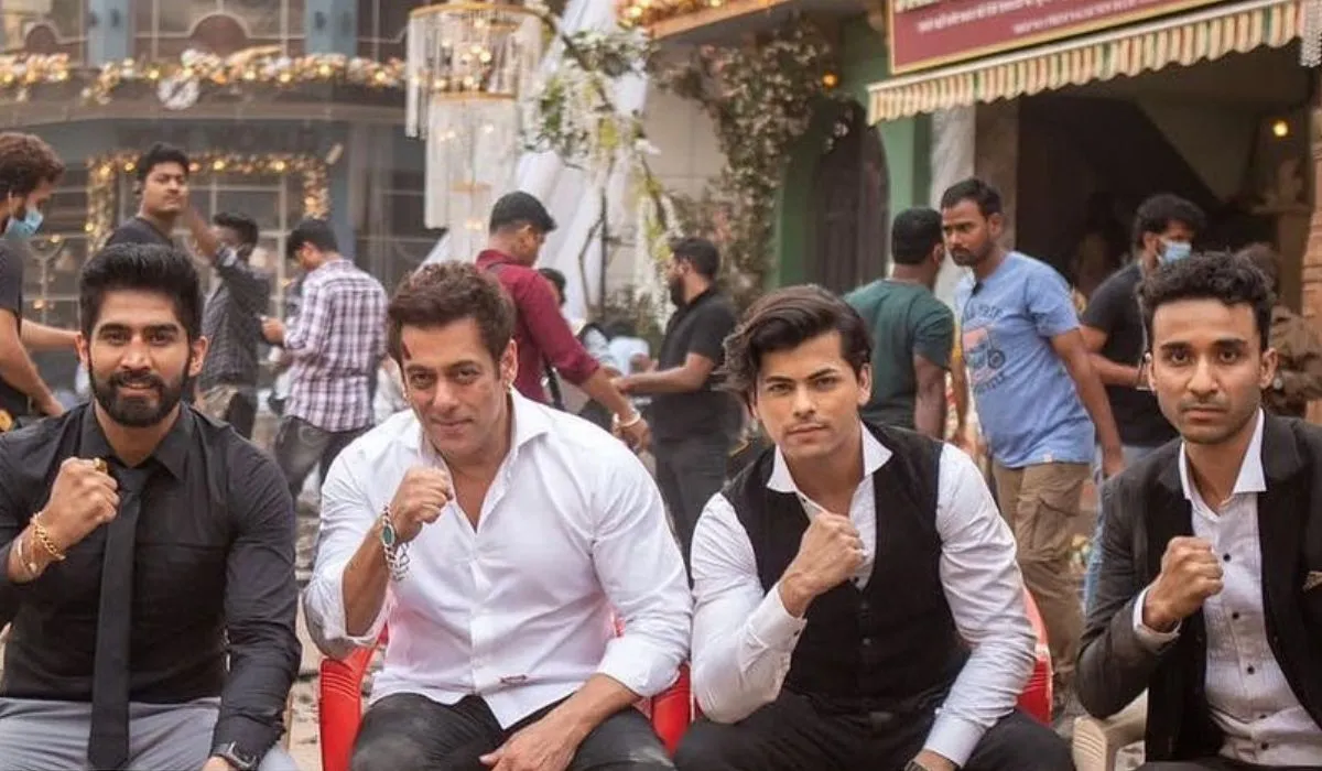 सिद्धार्थ कॉर्पोरेशन ने 2013 की ब्लॉकबस्टर एक्शन-थ्रिलर 'धूम 3' से एक बाल कलाकार के रूप में बॉलीवुड में कदम रखा। अप्रैल 2023 में वह सलमान खान की 'किसी का भाई किसी की जान' में नजर आईं, जिसके बाद वह कई बड़े प्रोजेक्ट्स में नजर आईं। सिद्धार्थ 2026 की एक्शन फ़िल्में 'कैप्टनिस्ट' नीचे दी गई हैं, जो प्राइम वीडियो पर है।