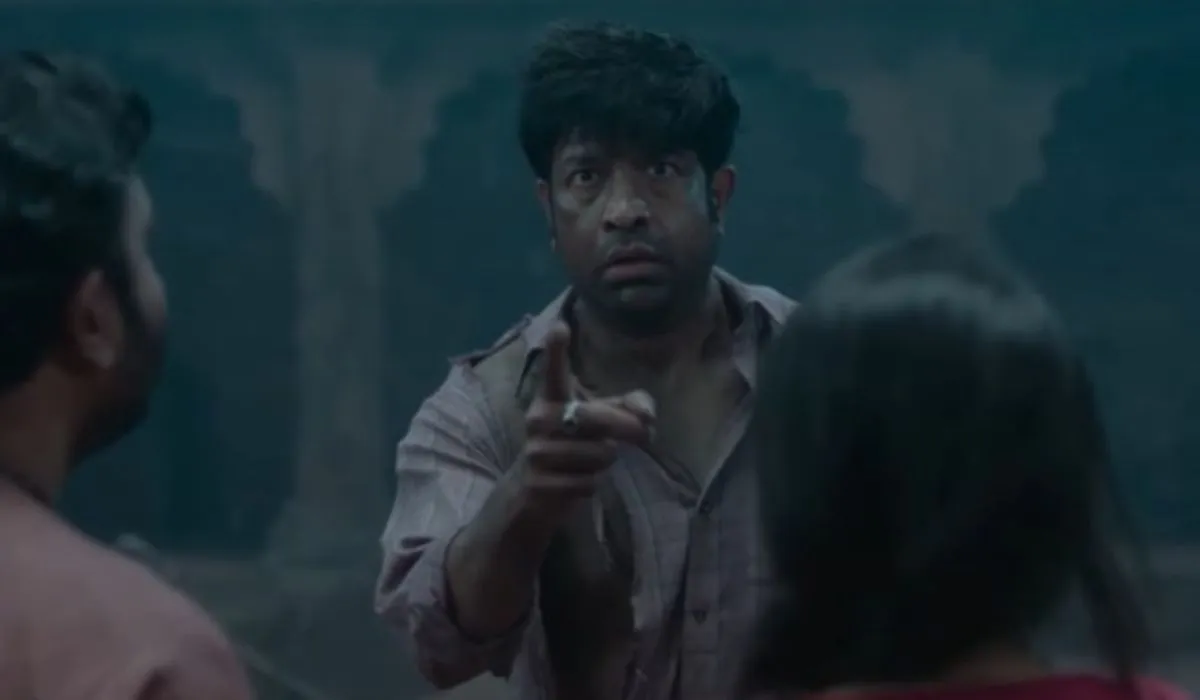 म्यूजिक शोभन और नयन सारिका स्टार तेलुगू हॉरर-कॉमेडी फिल्म 'राकासा', प्रोड्यूसर में अच्छा प्रदर्शन के बाद अब डिजिटल प्लेटफॉर्म पर रिलीज के लिए तैयार है। मानसा शर्मा द्वारा निर्देशित इस फिल्म को दर्शकों से काफी अच्छी समीक्षा मिली, क्योंकि इसमें डरावने और कॉमेडी सीन्स को बहुत ही शानदार तरीके से पेश किया गया है। इसी वजह से ये फिल्म हिट साबित हुई।